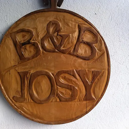 Josy *